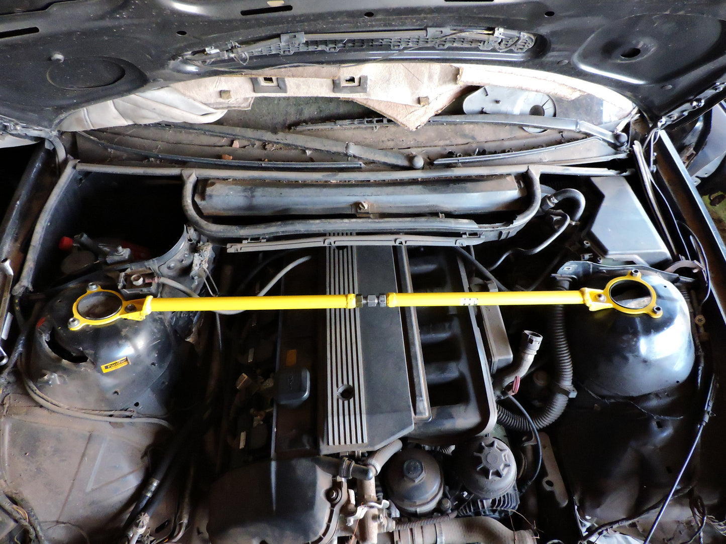 Barra anti torção dianteira BMW e46